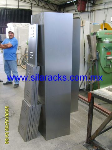 FABRICACION DE LOCKERS METALICOS